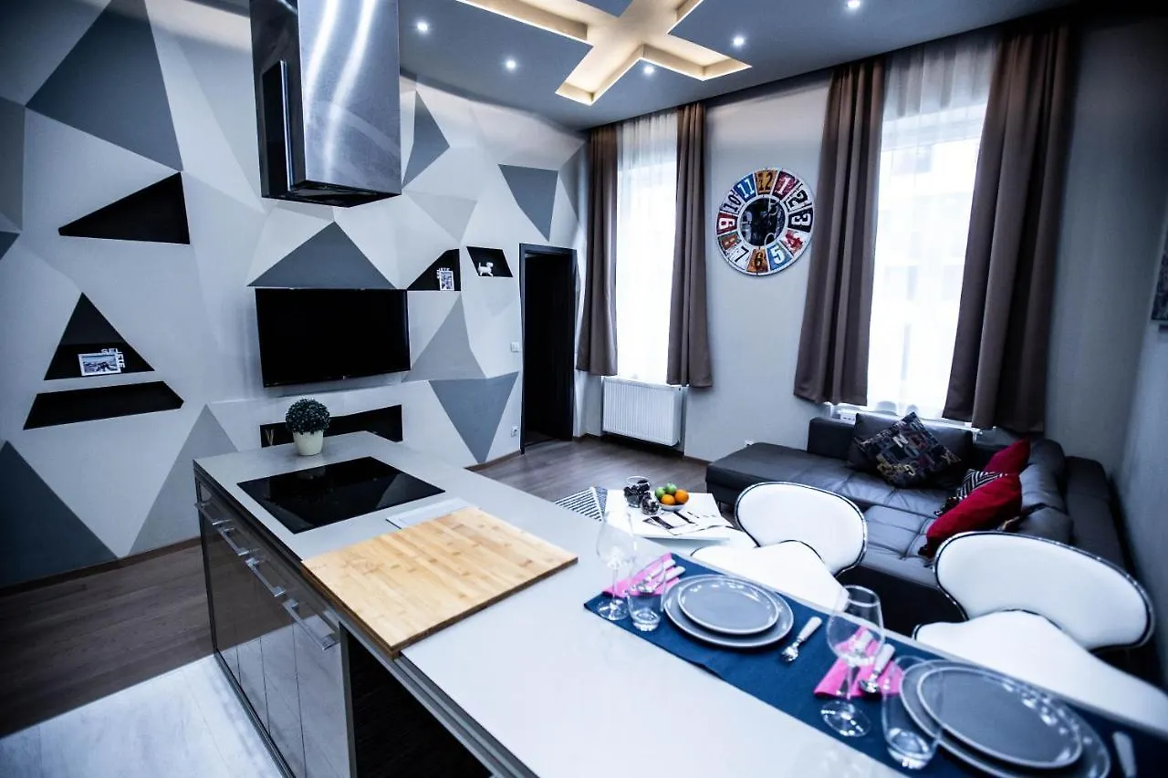 Danube Bank Apartment With Sauna/A.C Budapest Hungary